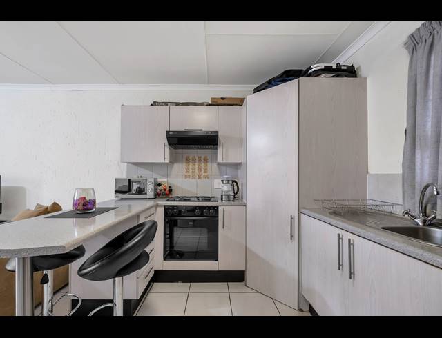1 BEDROOM APARTMENT FOR SALE IN FERNDALE